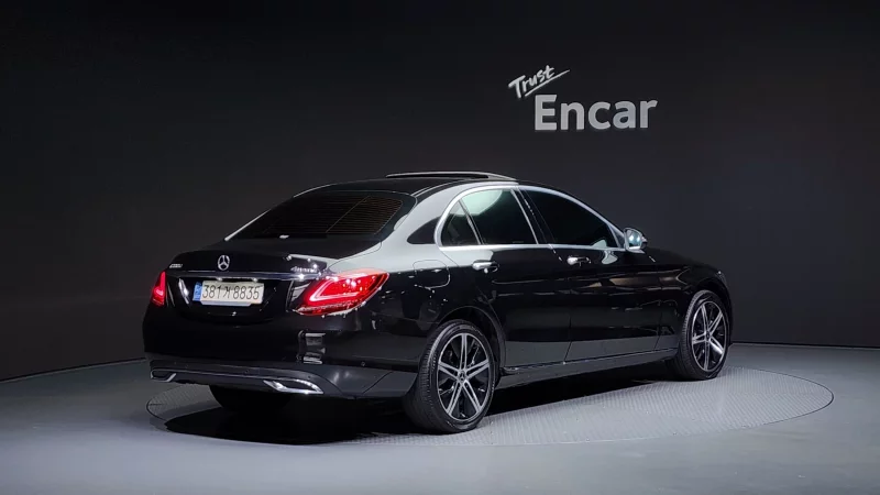 Mercedes-Benz C-Class