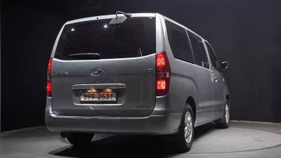 Hyundai Starex