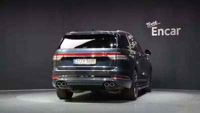 Lincoln AVIATOR