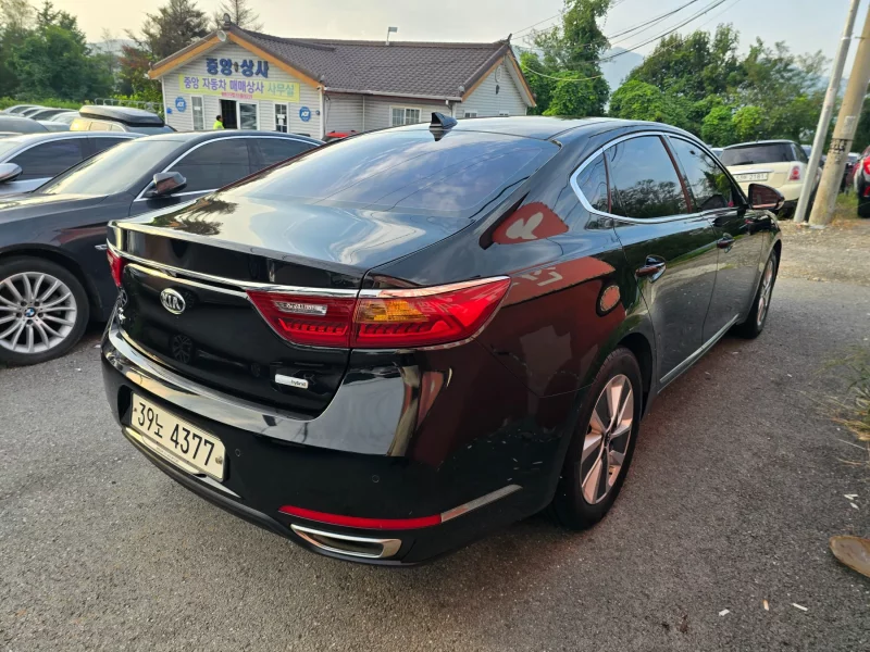 Kia K7