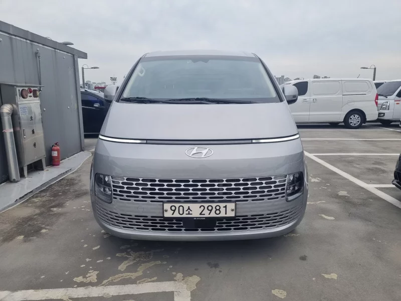 Hyundai Staria