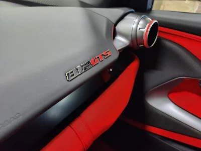 Ferrari 812
