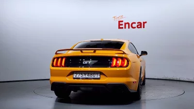Ford MUSTANG