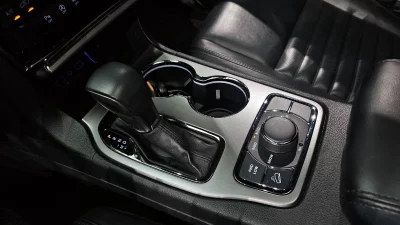 Jeep CHEROKEE