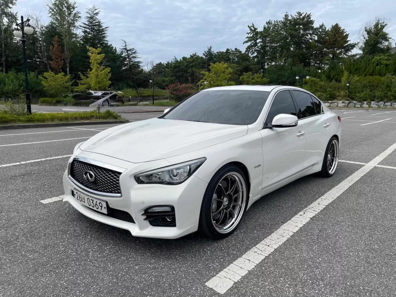 Infiniti Q50