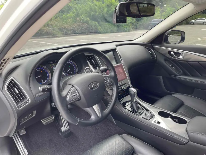 Infiniti Q50