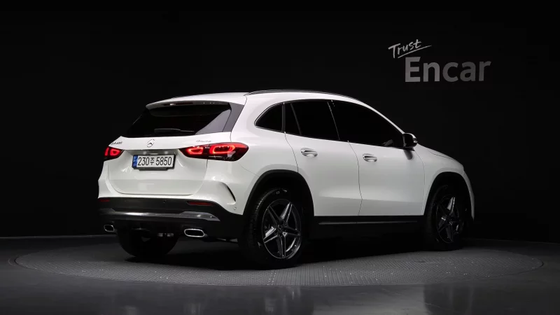 Mercedes-Benz GLA-Class