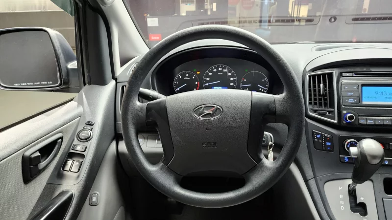 Hyundai Starex