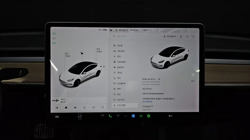 Tesla MODEL 3