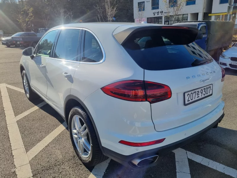 Porsche CAYENNE