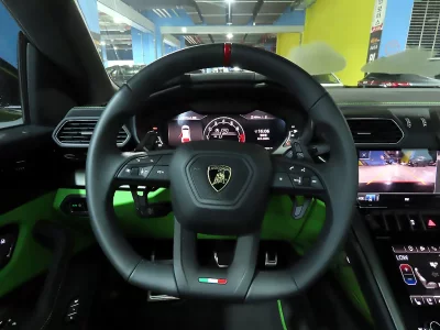 Lamborghini URUS