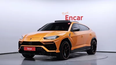 Lamborghini URUS