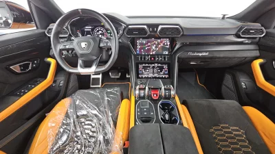 Lamborghini URUS