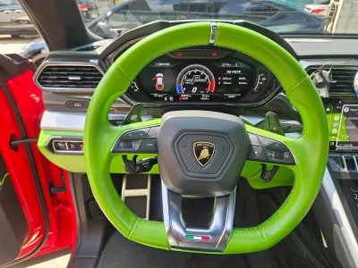 Lamborghini URUS
