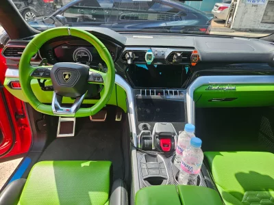 Lamborghini URUS