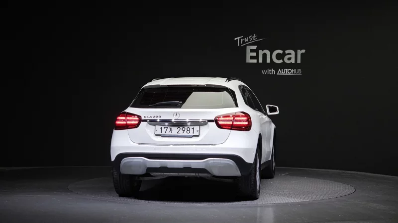 Mercedes-Benz GLA-Class