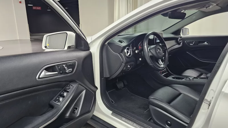 Mercedes-Benz GLA-Class