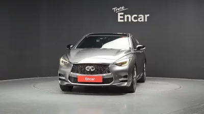 Infiniti Q30