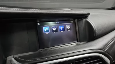 Infiniti Q30