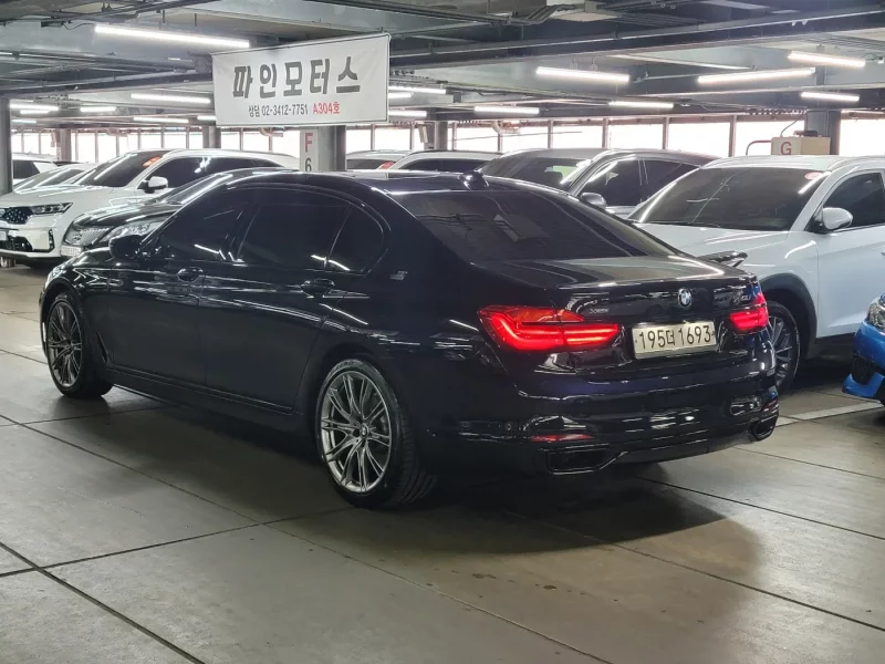 BMW 7-Series