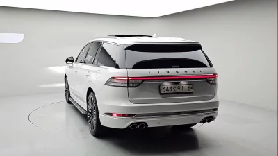 Lincoln AVIATOR