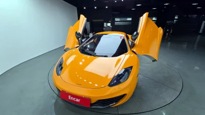 Mclaren MP4-12C