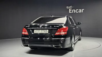 Hyundai Equus