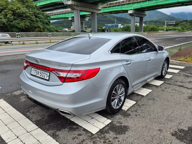 Hyundai Grandeur