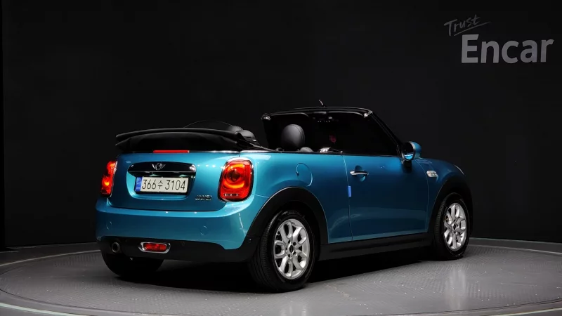 MINI Cooper Convertible