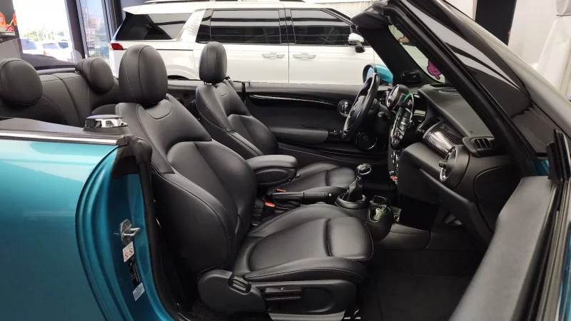 MINI Cooper Convertible