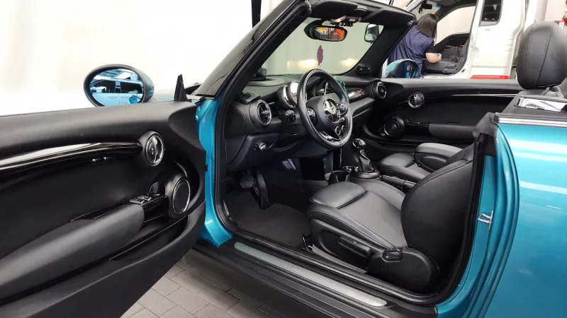 MINI Cooper Convertible