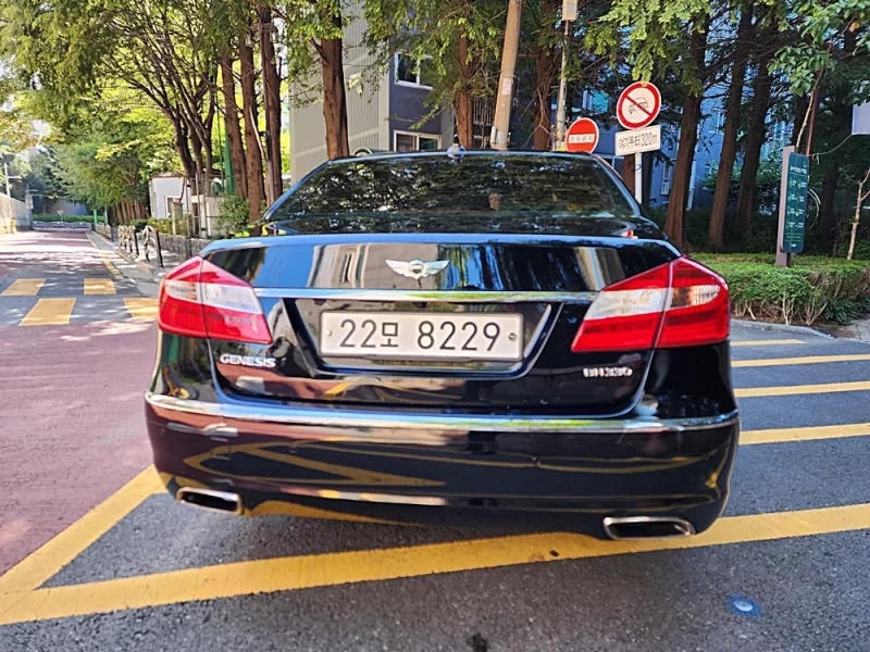 Hyundai Genesis