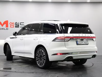 Lincoln AVIATOR