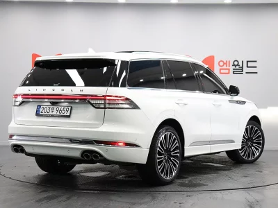 Lincoln AVIATOR