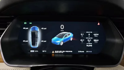 Tesla MODEL X
