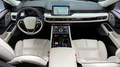 Lincoln AVIATOR