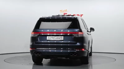 Lincoln AVIATOR