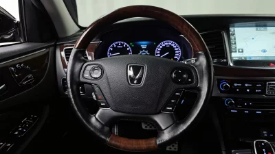 Hyundai Equus