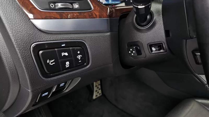 Hyundai Equus