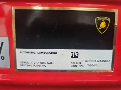 Lamborghini AVENTADOR