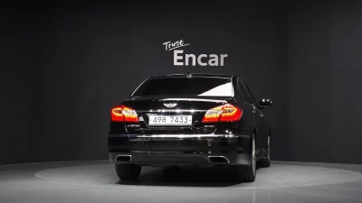 Hyundai Genesis