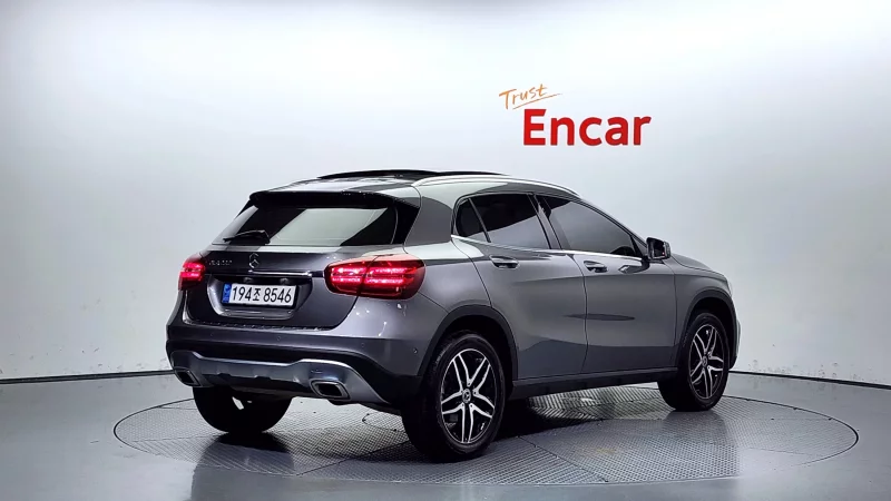 Mercedes-Benz GLA-Class