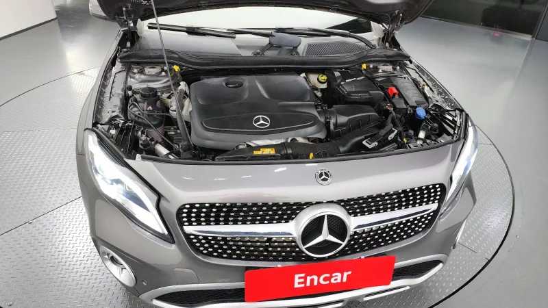 Mercedes-Benz GLA-Class