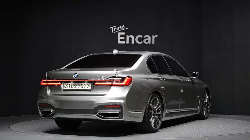 BMW 7-Series