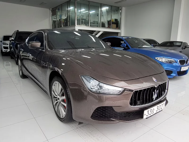 Maserati GHIBLI
