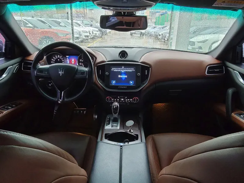 Maserati Ghibli