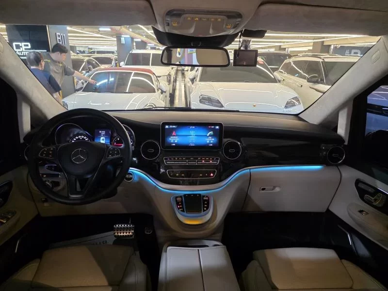 Mercedes-Benz V-Class