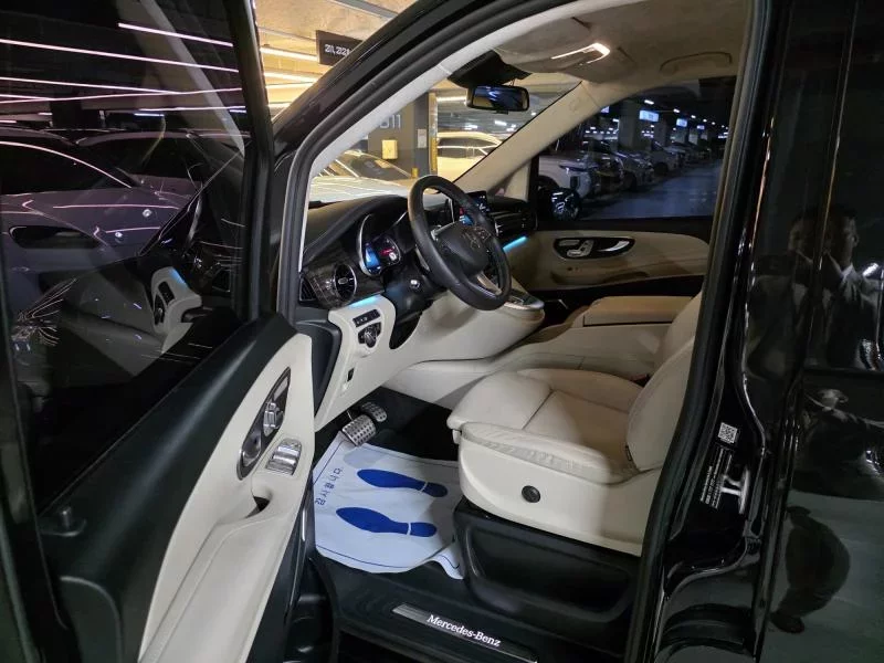 Mercedes-Benz V-Class