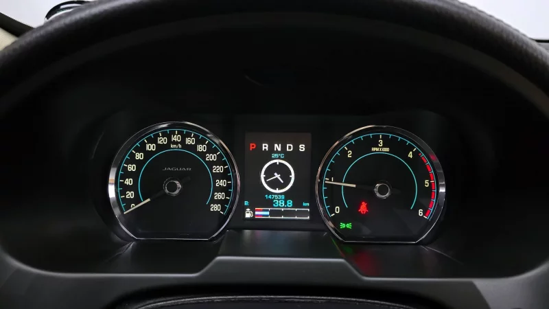 Jaguar XF