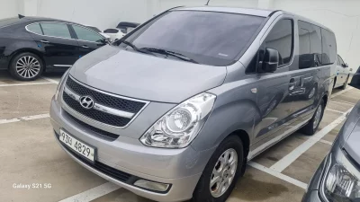 Hyundai Grand Starex